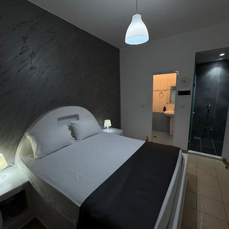 Hotel Two Mermaids Ksamil Eksteriør billede