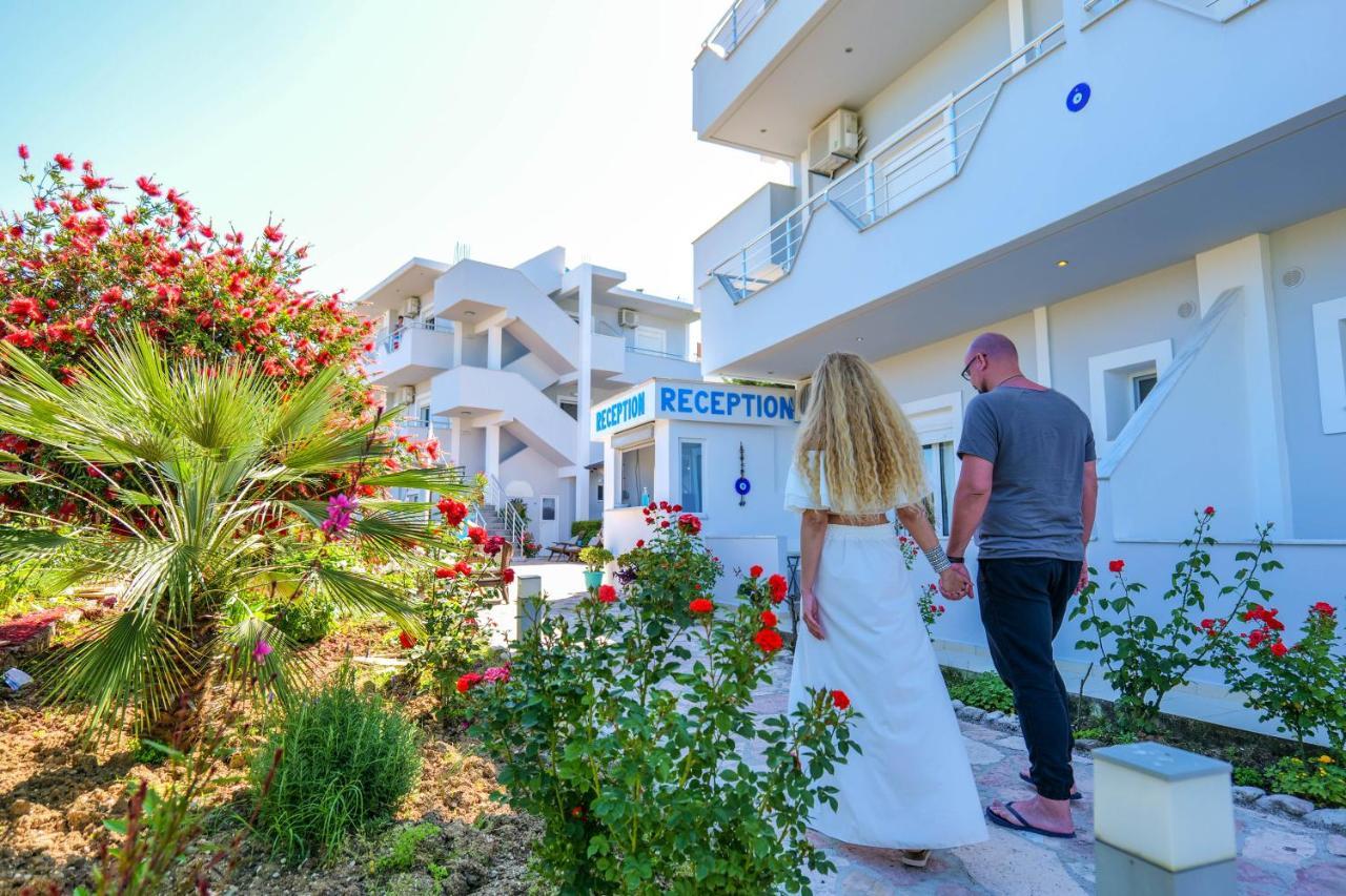 Hotel Two Mermaids Ksamil Eksteriør billede