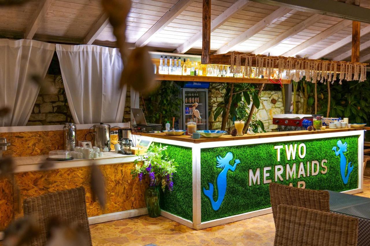 Hotel Two Mermaids Ksamil Eksteriør billede