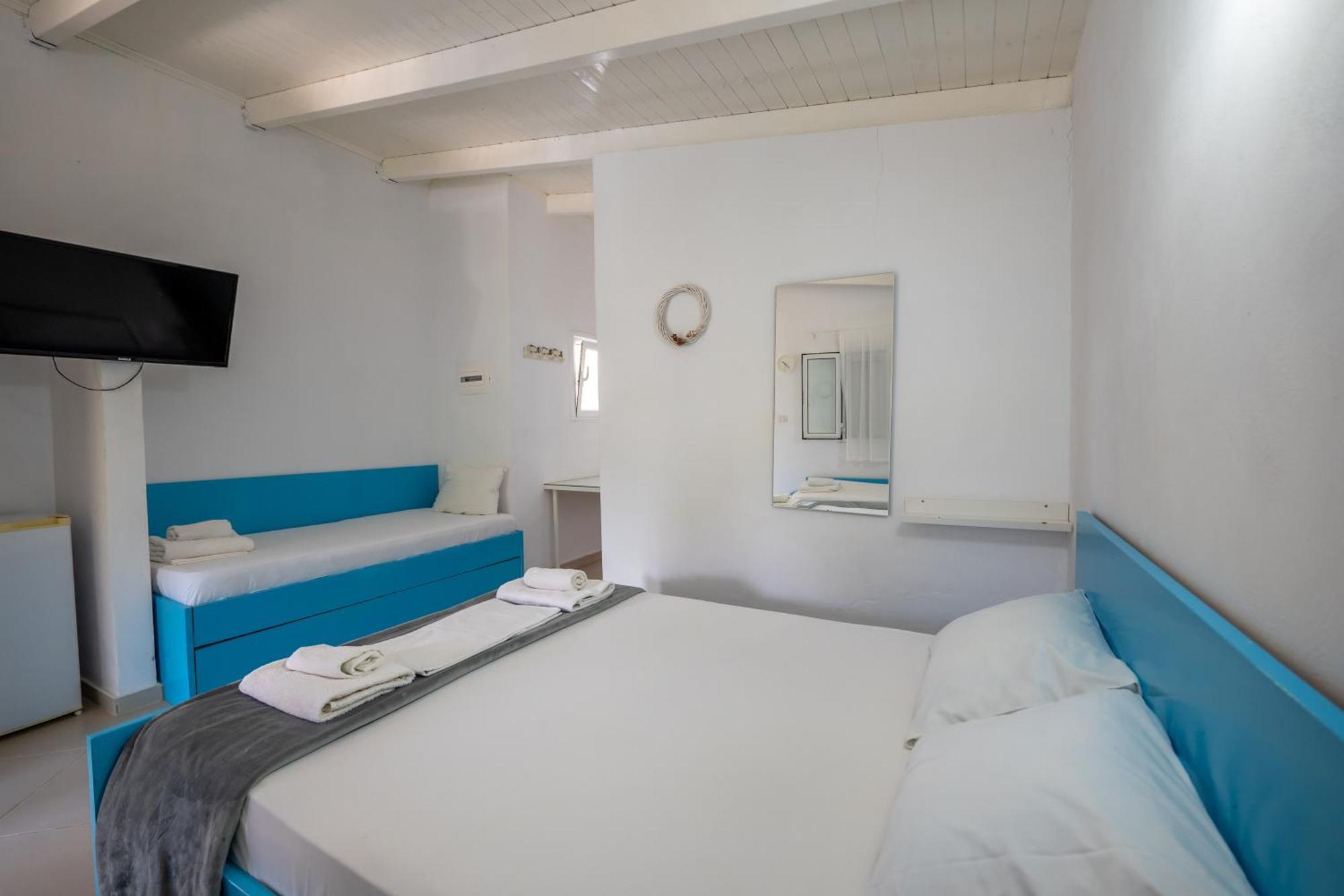 Hotel Two Mermaids Ksamil Eksteriør billede