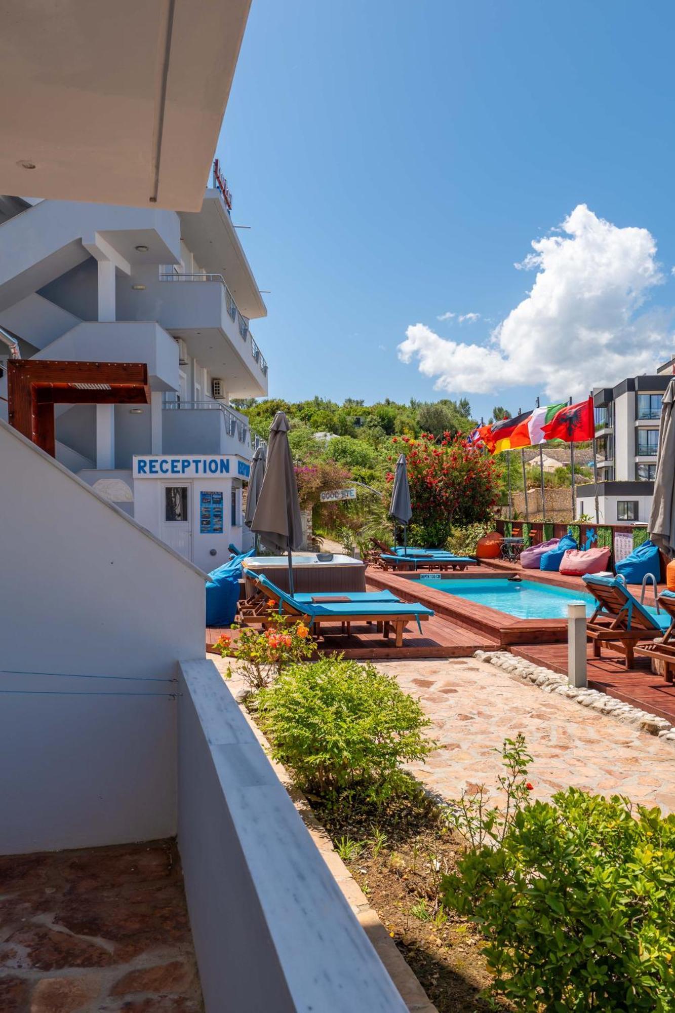 Hotel Two Mermaids Ksamil Eksteriør billede